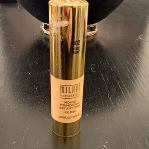 Milani Minerals Mousse Foundation - Nude Buff